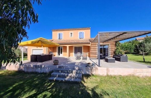 Malaucene Villa | Villa at the foot of Mont Ventoux for 7 people in Malaucène with private pool