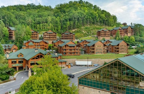 Gatlinburg Villa | Villa at Westgate Smokey Mountain Resort and Water Park