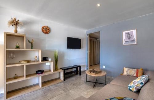 Montagnac Apartment | Villa Athéna