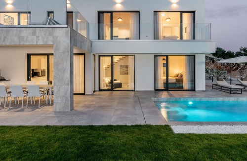Ripenda Kosi Villa | Villa Atrium luxurious villa with a sea view