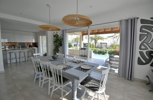 Saint-Cyprien Plage Villa | Villa au Bord de la Lagune de Saint-cyprien
