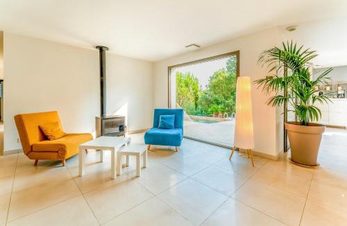 Russan Apartment | Villa Au Bord Du Gardon