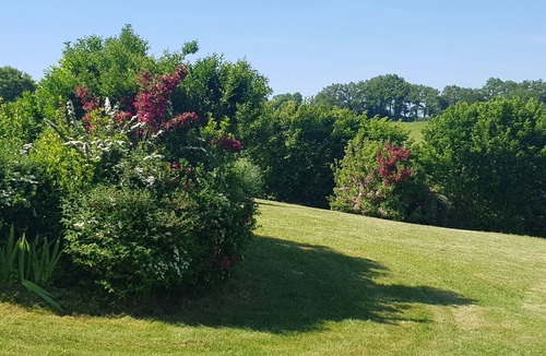 Tremouilles Villa | Villa AU Calme LAC à 10mn - Musée Soulage à 20 mn