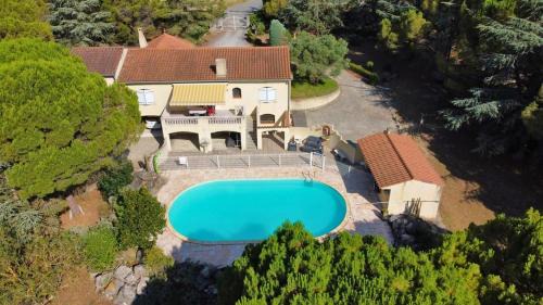 Arzens Villa | Villa au calme - piscine, ping pong, Jardin 8000m²