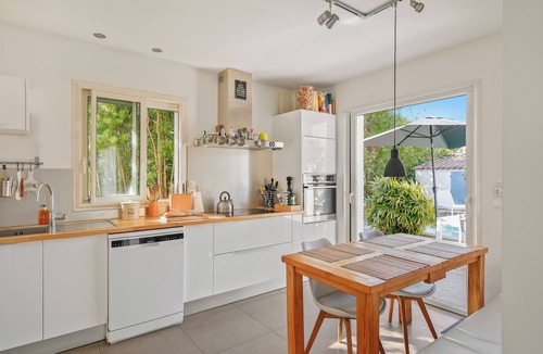Le Mourillon Villa | Villa au Calme - private pool - 3 bedrooms - beaches 10min- Shops