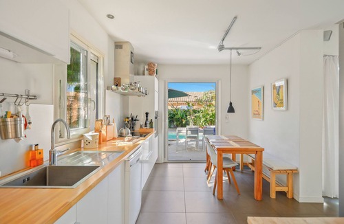 Le Mourillon Villa | Villa au Calme - private pool - 3 bedrooms - beaches 10min- Shops