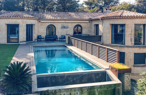 Villeneuve-les-Avignon Villa | Villa Aurea, discreet luxury and art of living