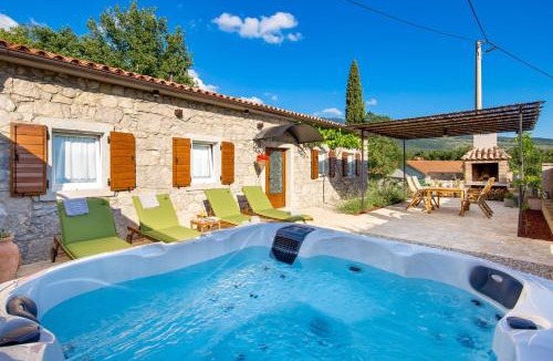 Vranja Villa | Villa Aurania