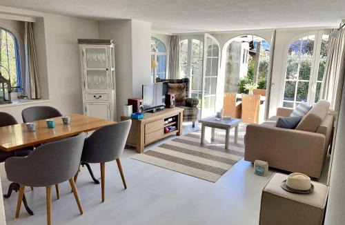 Minusio Apartment | Villa Aurora by Fewotessin