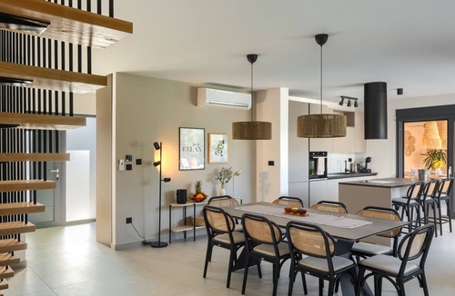 Tar Villa | Villa Ava by Villas Guide