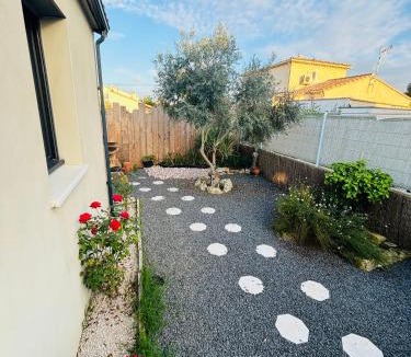 Saint-Laurent-d'Aigouze Villa | Villa avec jacuzzi en petite camargue