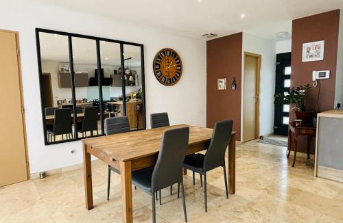 Saint-Laurent-d'Aigouze Villa | Villa avec jacuzzi en petite camargue