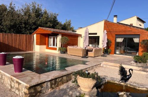 Villeneuve-les-Avignon Villa | VILLA avec VUE MAGNIFIQUE -entièrement climatisée - piscine