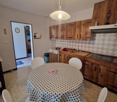 Clermont-l'Herault Villa | Villa avec jardin à proximité du Lac du Salagou