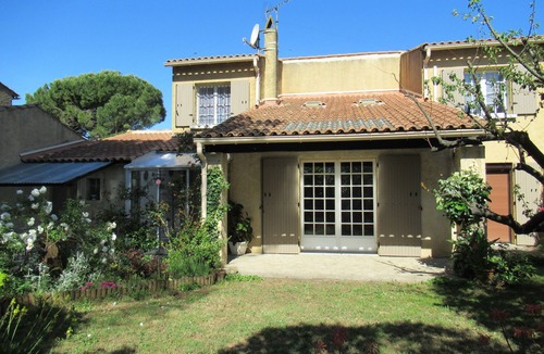 Les Angles House | Villa Avec Jardin, au Calme, Dans Quartier Résidentiel, à 10 mn D'avignon