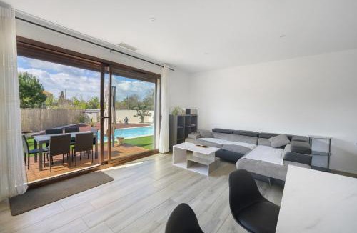 Le Somail Villa | Villa Avec Piscine Spa Et Sauna