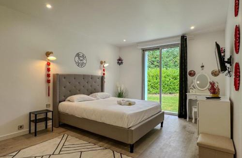 Nogent-le-Phaye Villa | Villa avec piscine, Cinéma, terrain privé