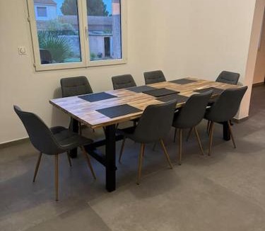 Valergues Villa | Villa avec piscine, climatisation et studio indépendant