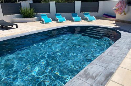 Neoules House | VILLA AVEC PISCINE