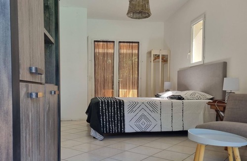 Azur Villa | Villa Avec Piscine Proche lac & Océan