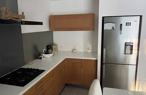 Le Pontet Condo | Villa Avec Piscine Sans vis à vis