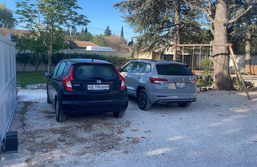 Le Pontet Condo | Villa Avec Piscine Sans vis à vis