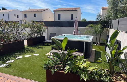 Calvisson House | Villa Avec spa Tout Confort 2 Chambres 4 Personnes