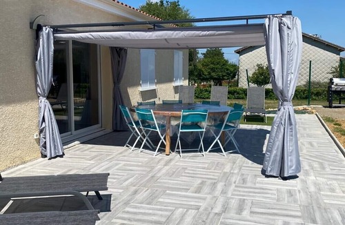Franquevielle House | Villa Avec Terrain de Pétanque et Terrasse Proximités des Montagnes , Randonnées