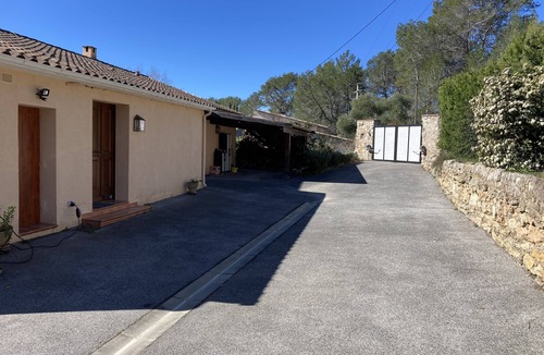 Bagnols-en-Foret House | Villa Avec vue sur le Village