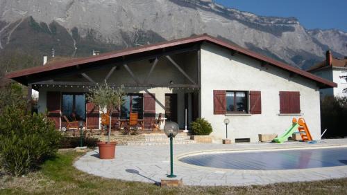 Biviers Villa | Villa avec vue
