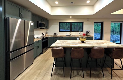 Ithaca Apartment | Villa Aveline The Courtyard