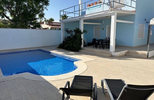 Vinaros Villa | Villa Azul - Chalet con piscina privada en Vinaròs - Ref. 822