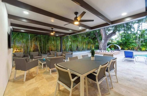 North Miami Beach House | Villa Azur | Fire Pit | Pool | Xbox & Game Room