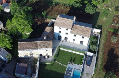 Tinjan Villa | Villa B2 - Six Bedroom Villa with Pool