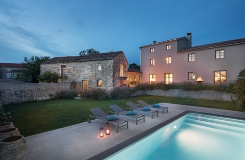 Tinjan Villa | Villa B2 - Six Bedroom Villa with Pool
