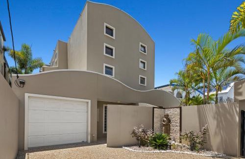 Mermaid Beach Villa | Villa Baci Nobby Beach