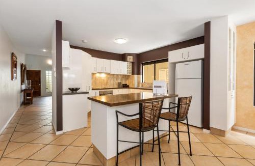 Mermaid Beach Villa | Villa Baci Nobby Beach