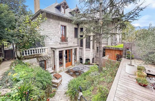 Aix-les-Bains City Center Apartment | Villa Bagatelle Aix-les-Bains
