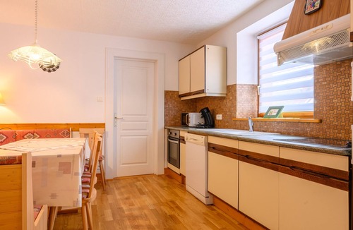 Sondernach Villa | Villa 'Balboa' with Wi-Fi and Air Conditioning