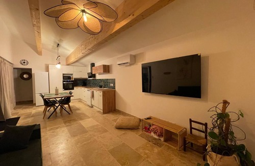 Tourbes Villa | Villa Bali Provençal