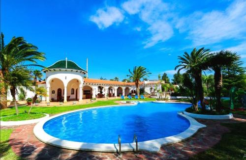 Rustical Balneario Villa | Villa Balneari Resort Casa de vacances familiar