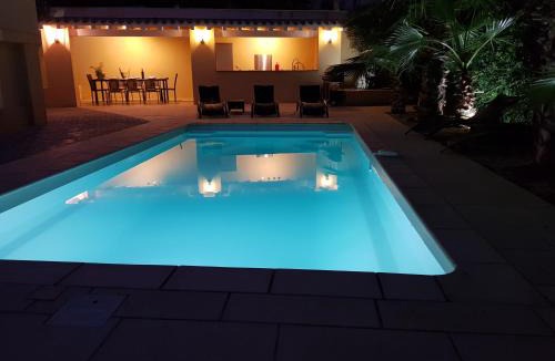 Langlade Villa | Villa Bambou Piscine Chauffée