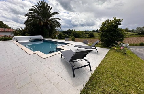Arcangues Villa | Villa Basque Vue Piscine Campagne
