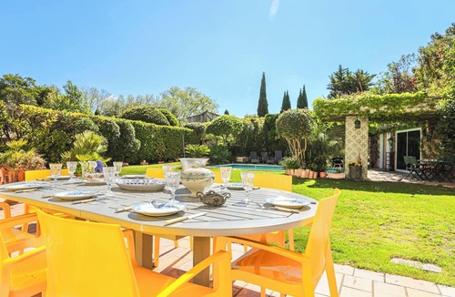 La Plage Villa | Villa 'Bastide Les Oréades' with Private Pool, Wi-Fi and Air Conditioning