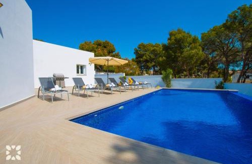 Urbanitzacio la Fustera Villa | Villa Baydal by Abahana Villas