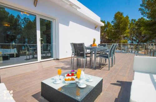 Urbanitzacio la Fustera Villa | Villa Baydal by Abahana Villas