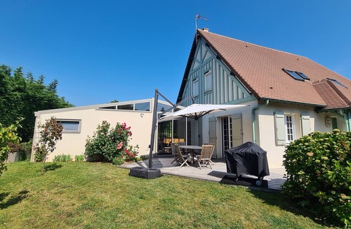 Gonneville-en-Auge Villa | Villa, beach 3 km away, large indoor pool 28°, sauna, jacuzzi, 5* classification