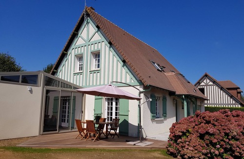 Gonneville-en-Auge Villa | Villa, beach 3 km away, large indoor pool 28°, sauna, jacuzzi, 5* classification