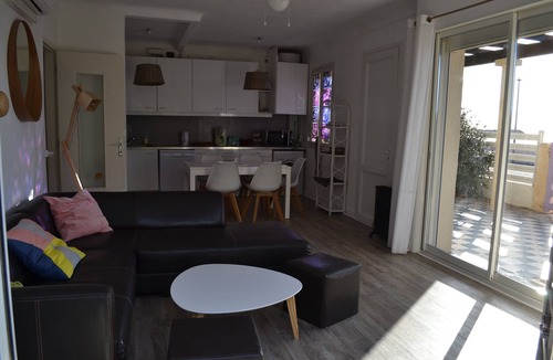 Narbonne House | VILLA beachfront with terrace and garden