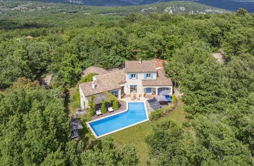 Mons Villa | Villa Beauregard by Villa Plus